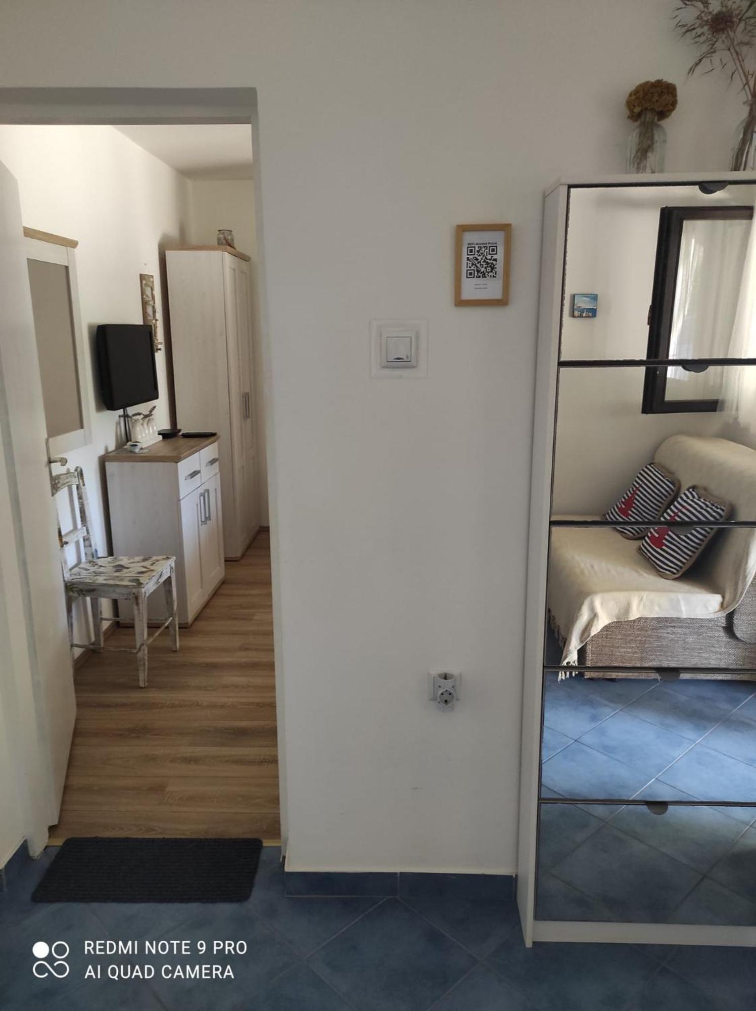 Apartment House Vir-To-All Eksteriør bilde
